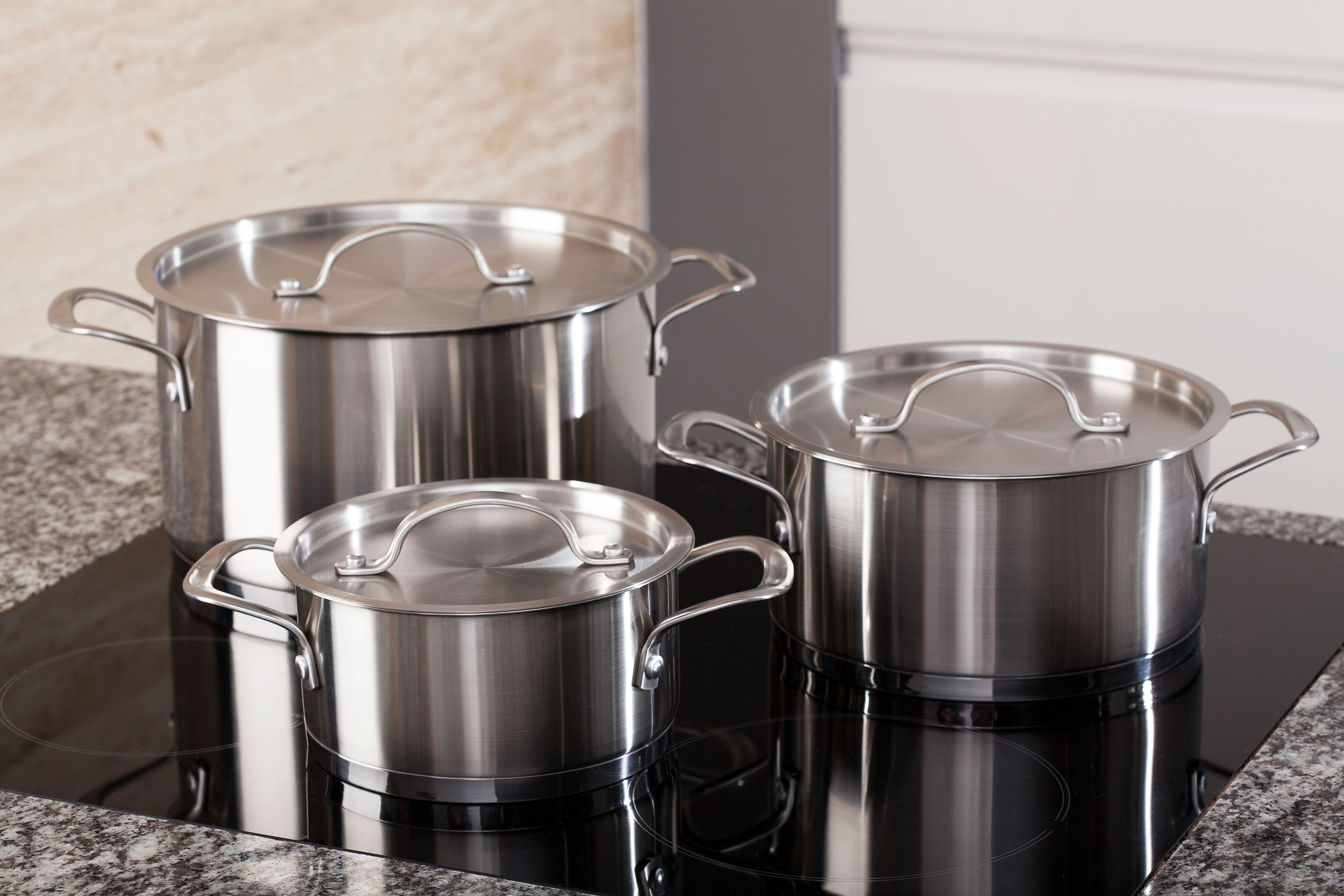 6 motivi per scegliere una pentola in acciaio per la tua cucina.